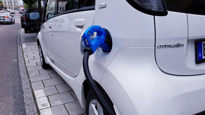 Assurance voiture électrique Allianz à Saint Tropez et les alentours